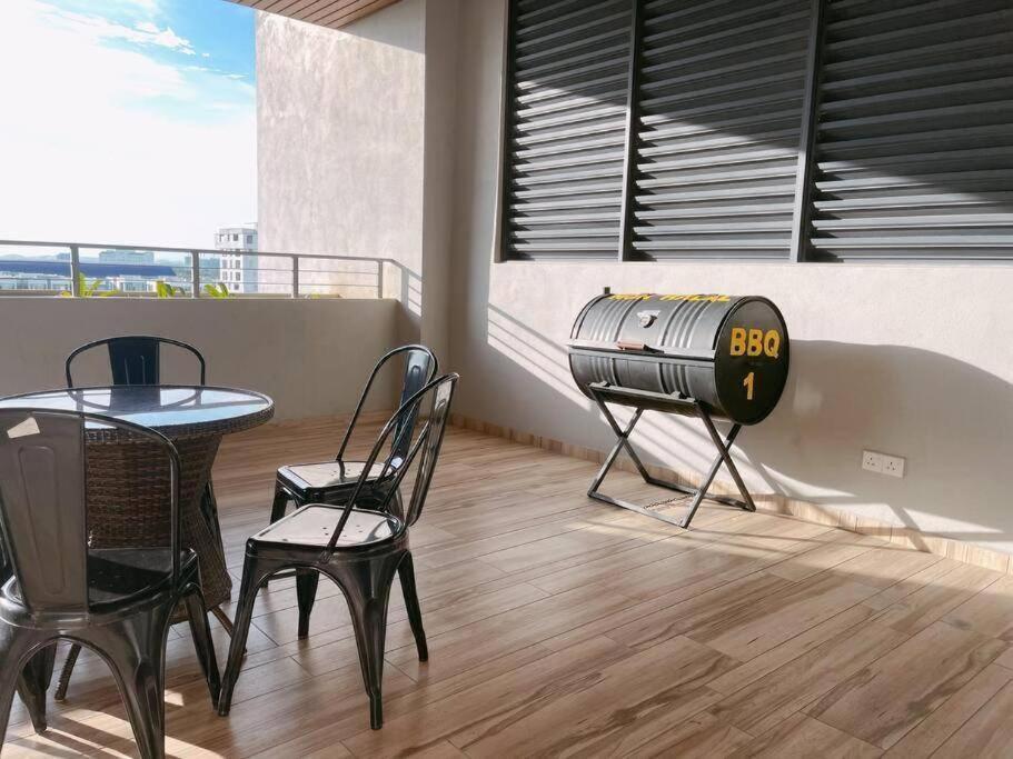 Apartment Seaview! Big&kid Swimming Pool Atlantis Comfy 4-10pax 5 Mins To Jonker & Town *